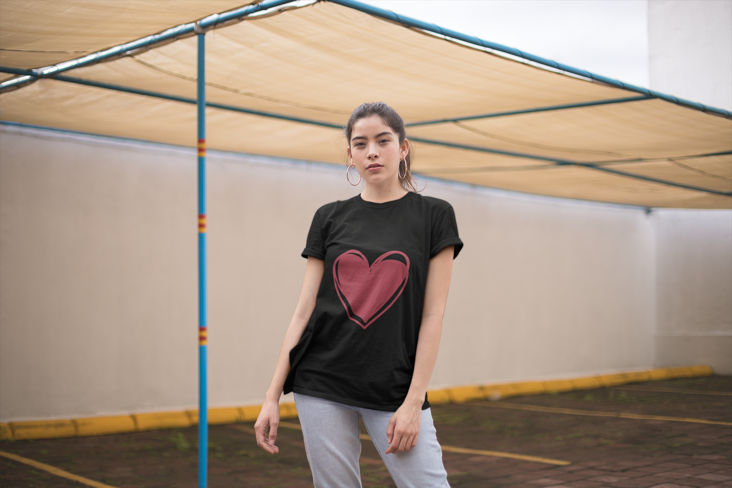 Black Unisex Big Heart T-shirt