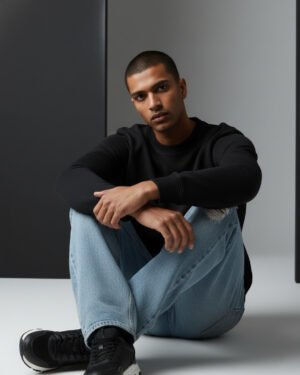 Black Men's Essential Crewneck Sweatshirt